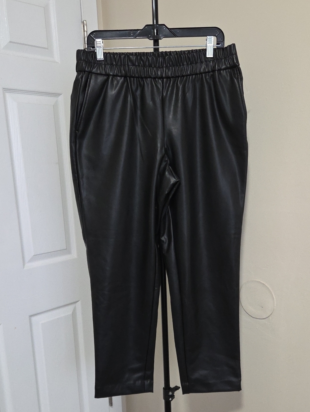Anne Klein Black Faux Leather Leggings with Elastic Waist